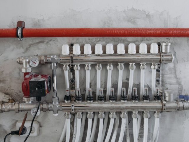 Installer un surpresseur chez soi : vérifications et choix
