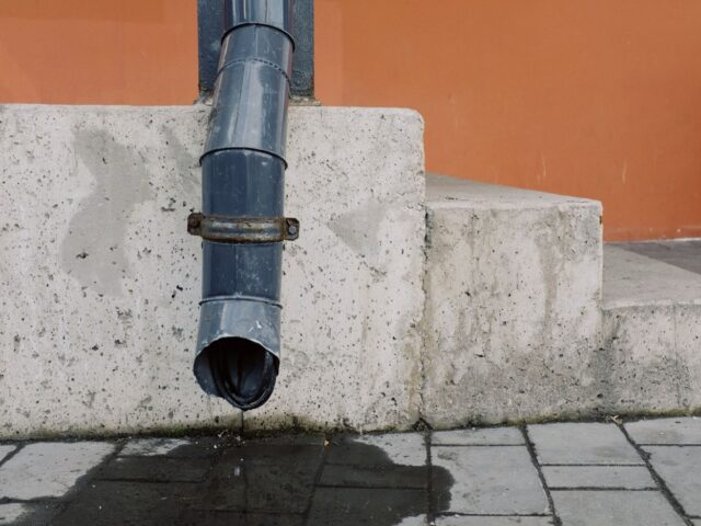 Comparatif des systèmes de récupération d&rsquo;eau de pluie domestique