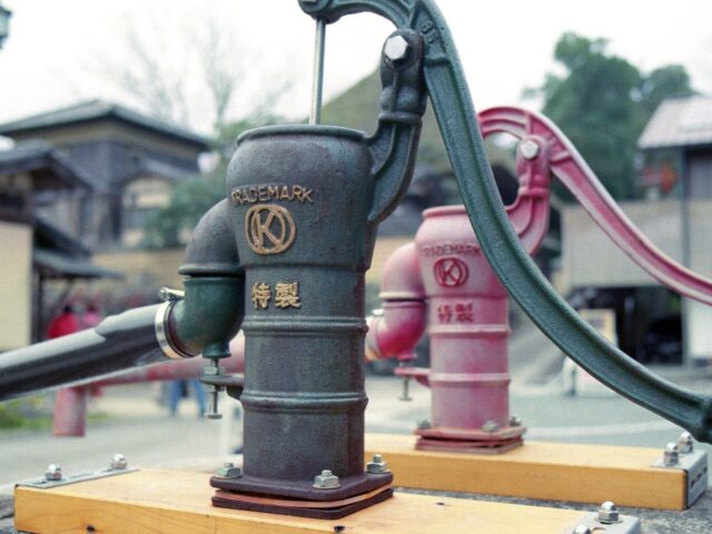 Comment choisir la bonne pompe à eau en fonction de ses caractéristiques ?
